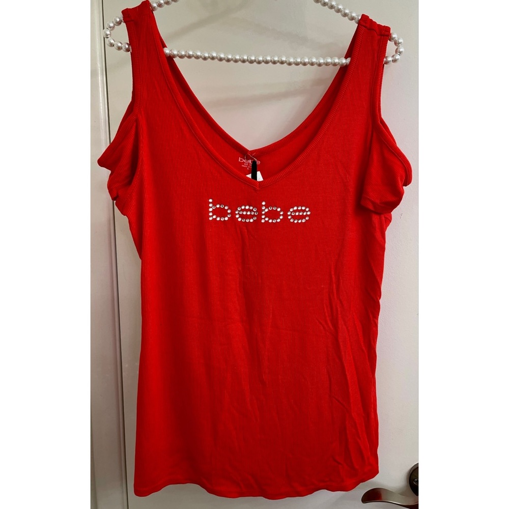 New BEBE Swarovski Crystals Cold Shoulder Red V-Neck Top XL - Picture 3 of 3